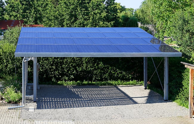 carport avec panneau solaire