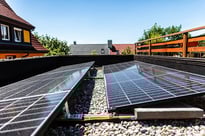 Panneau solaire sur toit plat