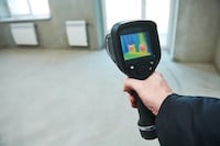 camera-thermique-audit-deperditions-chaleur-logement-main - copie