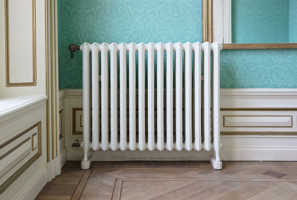 Panneau réfléchissant pour radiateur